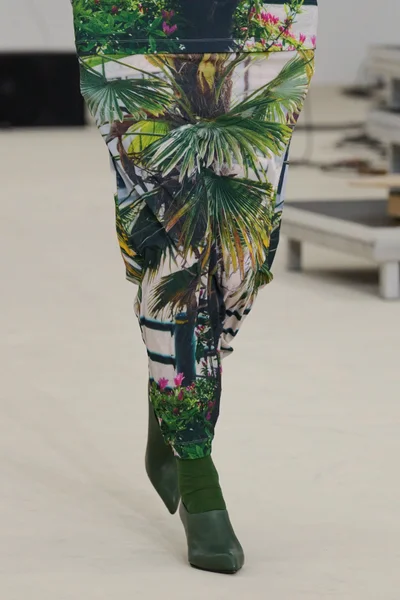Look 142